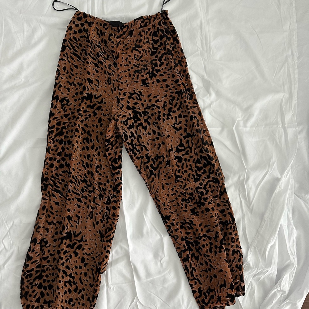 Etiquette Leopard Print pants